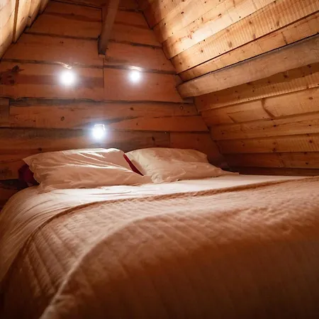 La Ferme Des Templiers De Flechinelle Bed & Breakfast *