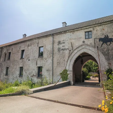 La Ferme Des Templiers De Flechinelle לינה וארוחת בוקר 3*